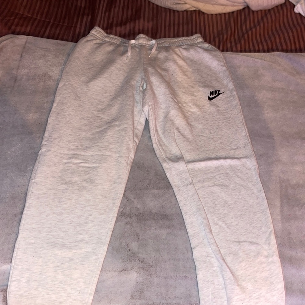 Nike sweatpant joggers